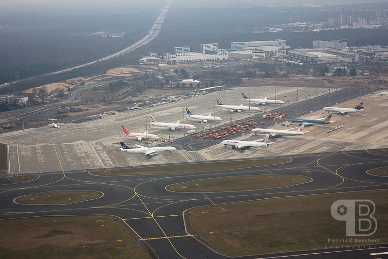 Luftaufnahme Frankfurt Flughafen beim Abflug